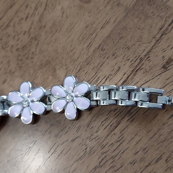 Pink Flower Watch - Picture 3 of 5